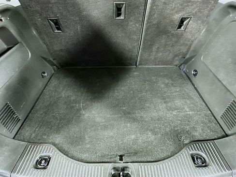 Used 2022 Chevrolet Trax LT w/ LT Convenience Package image 32