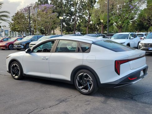 Used 2025 Kia K4 EX FWD image 28
