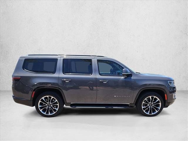 Used 2022 Jeep Wagoneer Series II w/ Premium Group I AWD/4WD image 4