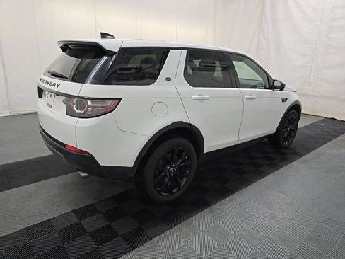 Used 2019 Land Rover Discovery Sport HSE AWD/4WD image 3