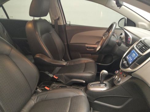 Used 2019 Chevrolet Sonic Premier FWD image 21