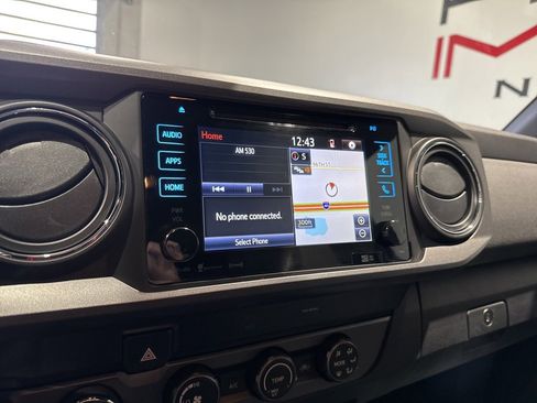 Used 2019 Toyota Tacoma TRD Sport image 21