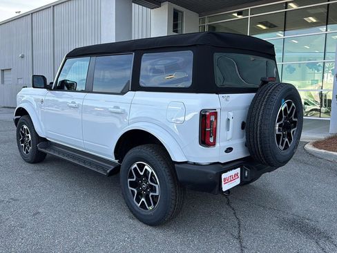 New 2025 Ford Bronco Outer Banks image 4