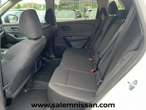 Used 2023 Nissan Rogue S AWD/4WD image 17