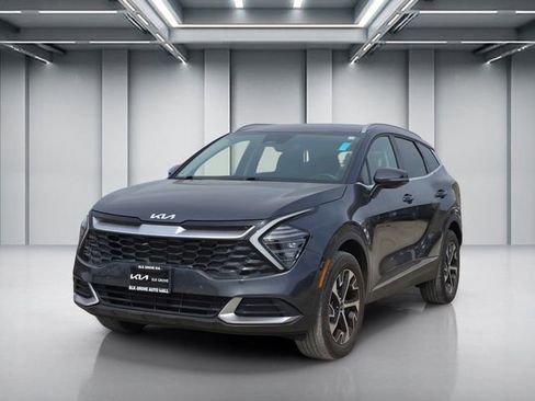 Certified 2024 Kia Sportage EX image 3