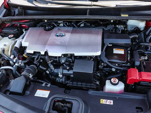 Used 2017 Toyota Prius Prime Advanced w/ Carpet Mat Package FWD image 36
