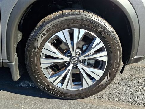 Certified 2023 Nissan Rogue SV w/ SV Premium B Package AWD/4WD image 8