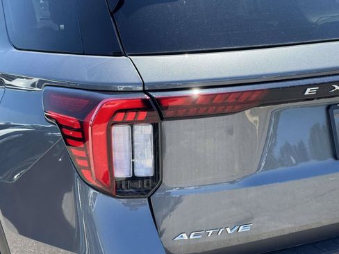 New 2026 Ford Explorer Active AWD/4WD image 9