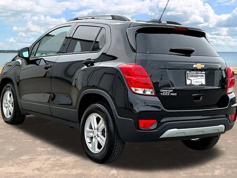 Used 2022 Chevrolet Trax LT w/ LT Convenience Package AWD/4WD image 5