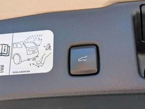 Used 2020 Ford Escape SEL AWD/4WD image 9