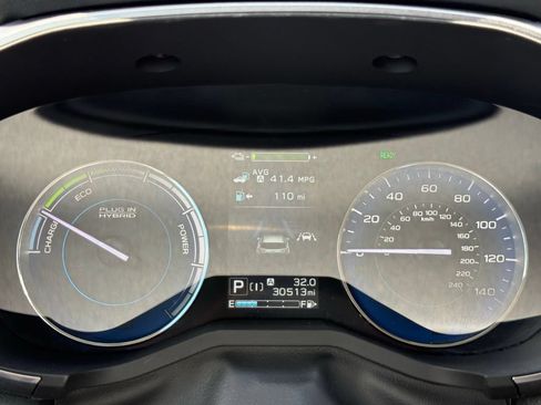 Used 2019 Subaru Crosstrek Hybrid w/ Moonroof Package w/Navigation AWD/4WD image 19
