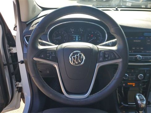 Used 2022 Buick Encore Preferred w/ Safety Package image 17