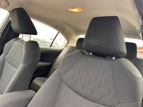 Used 2022 Toyota Corolla LE image 16
