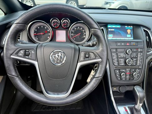 Used 2018 Buick Cascada Premium image 31
