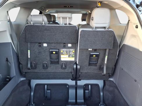Used 2023 Toyota Sienna XLE image 16