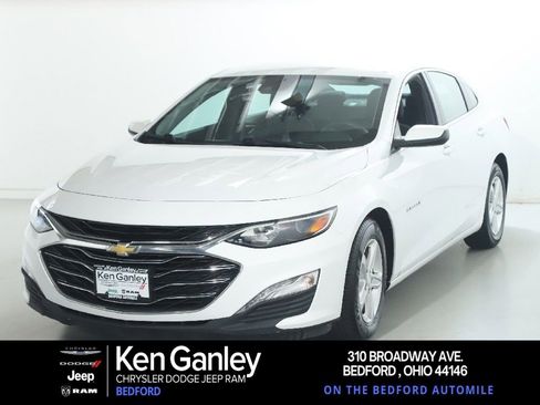 Used 2024 Chevrolet Malibu LT FWD image 1