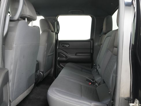 Used 2023 Nissan Frontier SV AWD/4WD image 15