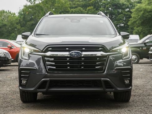 Used 2023 Subaru Ascent Limited image 2