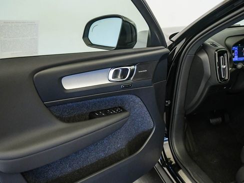 New 2026 Volvo XC40 B5 Ultra w/ Climate Package AWD/4WD image 24