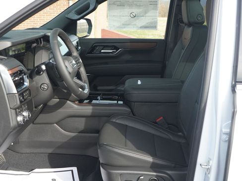 New 2026 GMC Yukon XL Denali w/ Sun & Power Step Package image 26