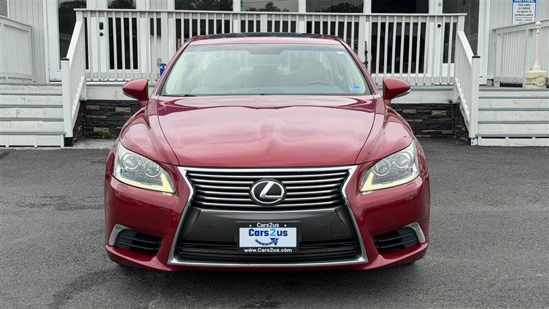 Used 2013 Lexus LS 460 AWD w/ Comfort Pkg image 8