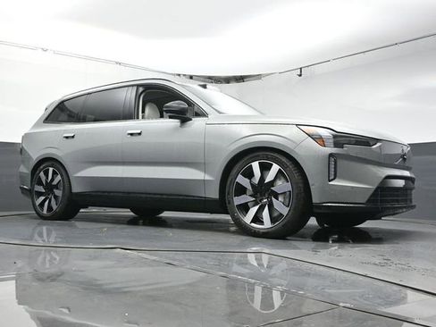 New 2025 Volvo EX90 Ultra image 24