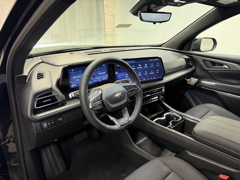 New 2026 Chevrolet Traverse LT w/ Driver Confidence Package image 23