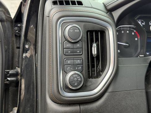 Used 2021 GMC Sierra 1500 AT4 w/ AT4 Preferred Package AWD/4WD image 28