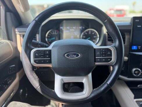 Used 2024 Ford Expedition Max Limited RWD image 6