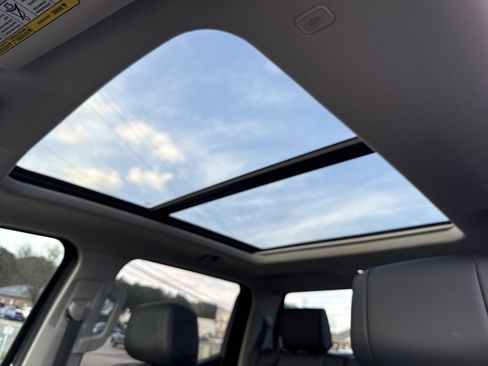 Used 2024 Toyota Tundra Limited image 18