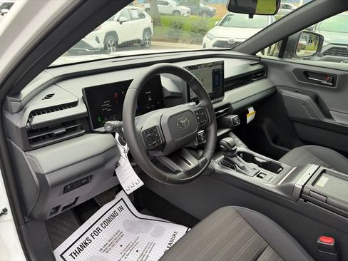 Used 2026 Toyota RAV4 SE w/ Convenience Package AWD/4WD image 27