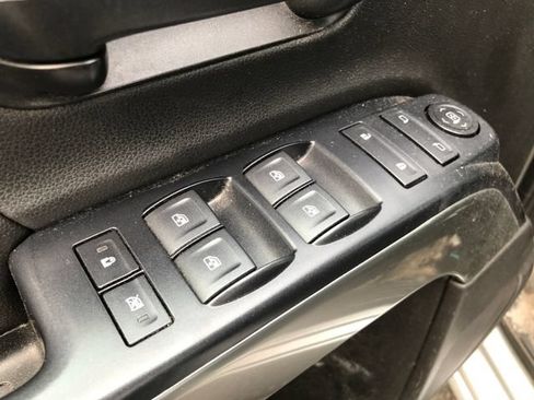Used 2018 Chevrolet Silverado 1500 LT w/ All Star Edition AWD/4WD image 8