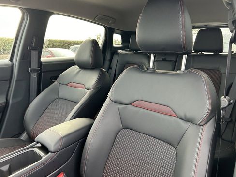 New 2025 Nissan Kicks SR w/ Illumination Package image 20