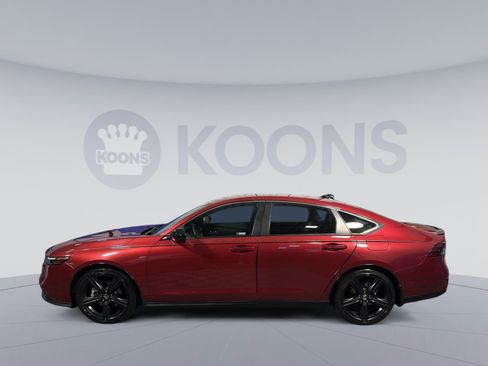 Used 2023 Honda Accord Sport image 2