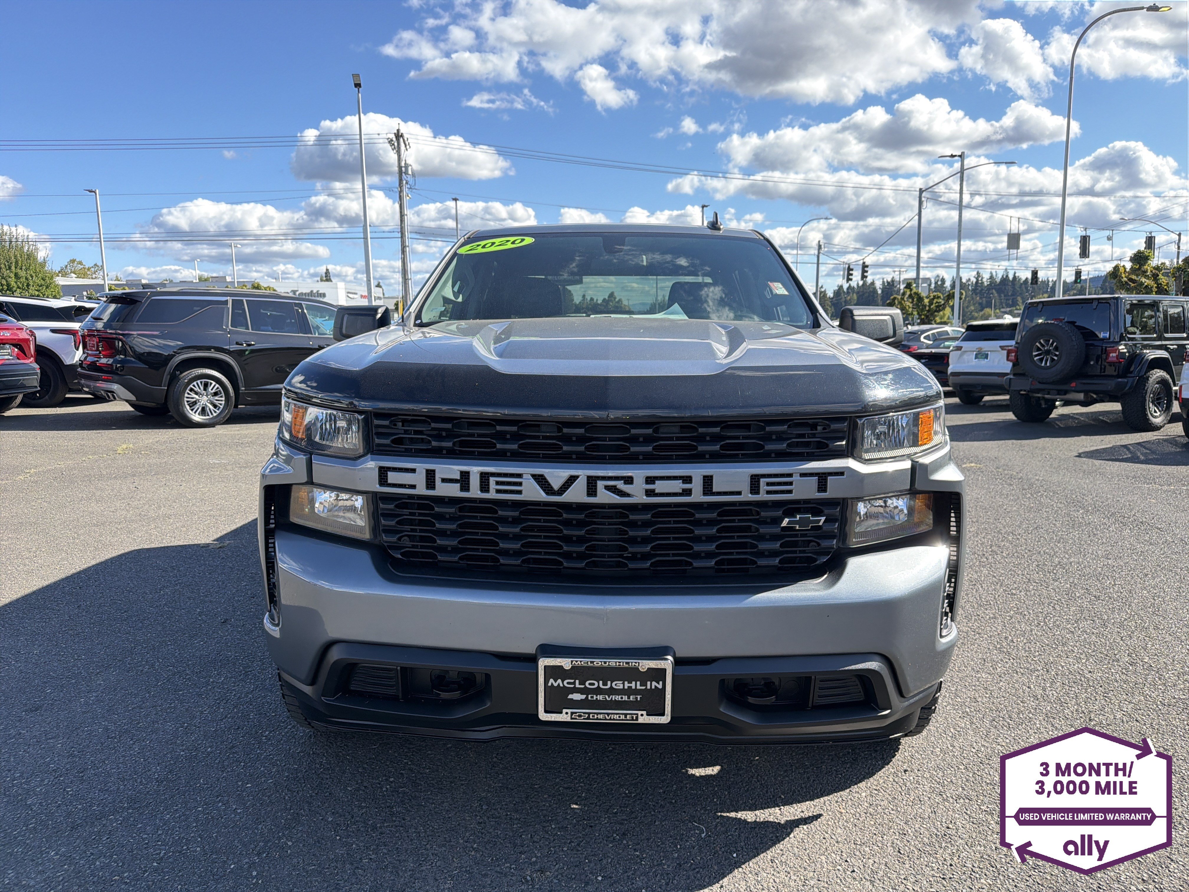 Used 2020 Chevrolet Silverado 1500 Custom w/ Custom Value Package AWD/4WD image 8