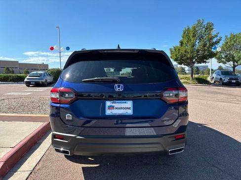 Certified 2025 Honda Pilot Sport image 6