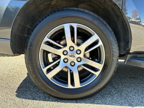 Used 2024 Ford Expedition Max Limited image 18