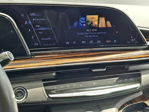 Used 2024 Cadillac Escalade Premium Luxury w/ Performance Package AWD/4WD image 31