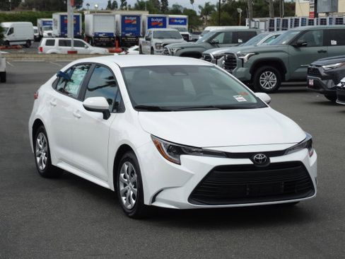 New 2026 Toyota Corolla LE image 2