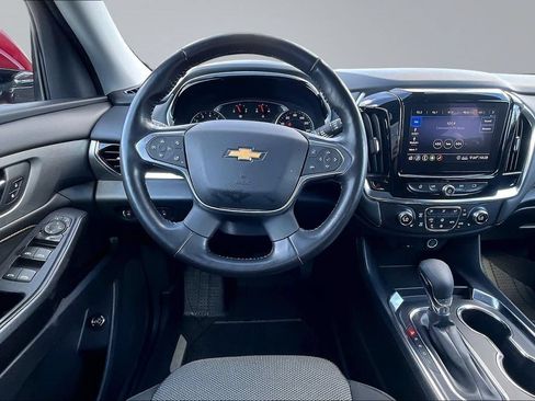 Used 2021 Chevrolet Traverse LT FWD image 5