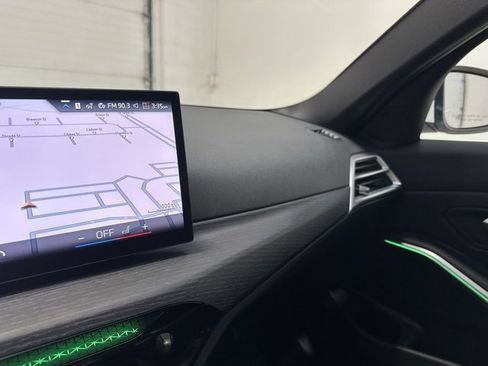 Used 2025 BMW 330i xDrive 330i xDrive w/ Premium Package image 26