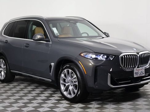 Used 2026 BMW X5 xDrive40i w/ Climate Comfort Package AWD/4WD image 3