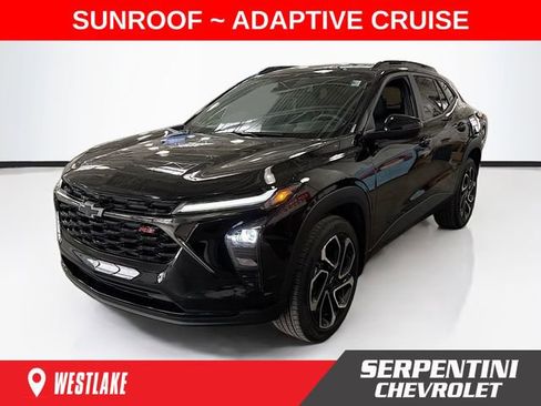 Used 2025 Chevrolet Trax RS w/ Sunroof Package image 1
