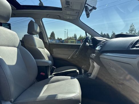 Used 2016 Subaru Forester 2.5i Limited w/ Popular Package #1 AWD/4WD image 17