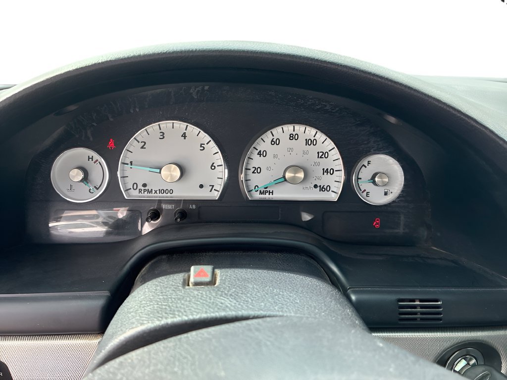 Used 2005 Ford Thunderbird RWD image 12