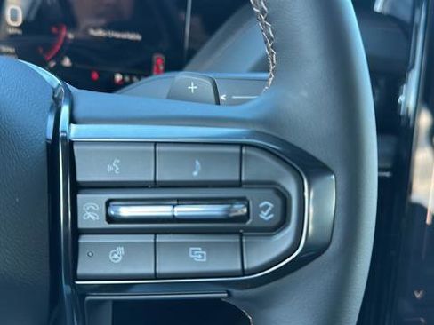 New 2026 GMC Yukon XL AT4 w/ AT4 Premium Package AWD/4WD image 27