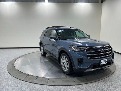 New 2026 Ford Explorer Active w/ Active Comfort Package AWD/4WD image 5
