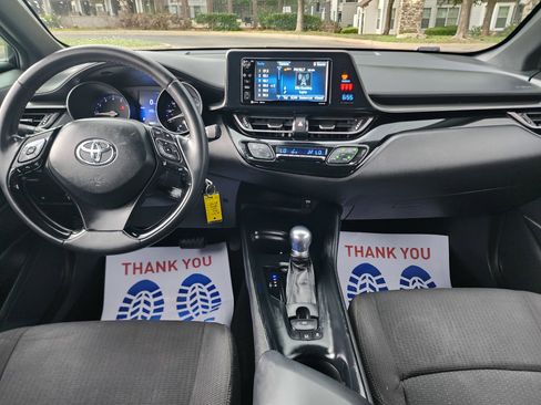 Used 2018 Toyota C-HR XLE FWD image 26