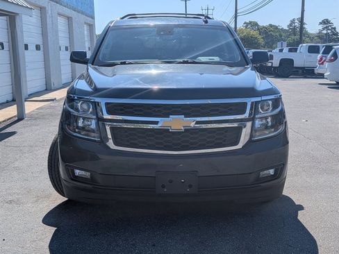 Used 2018 Chevrolet Tahoe LT image 2