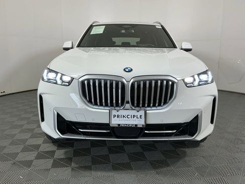 Certified 2026 BMW X5 sDrive40i w/ Climate Comfort Package RWD image 3